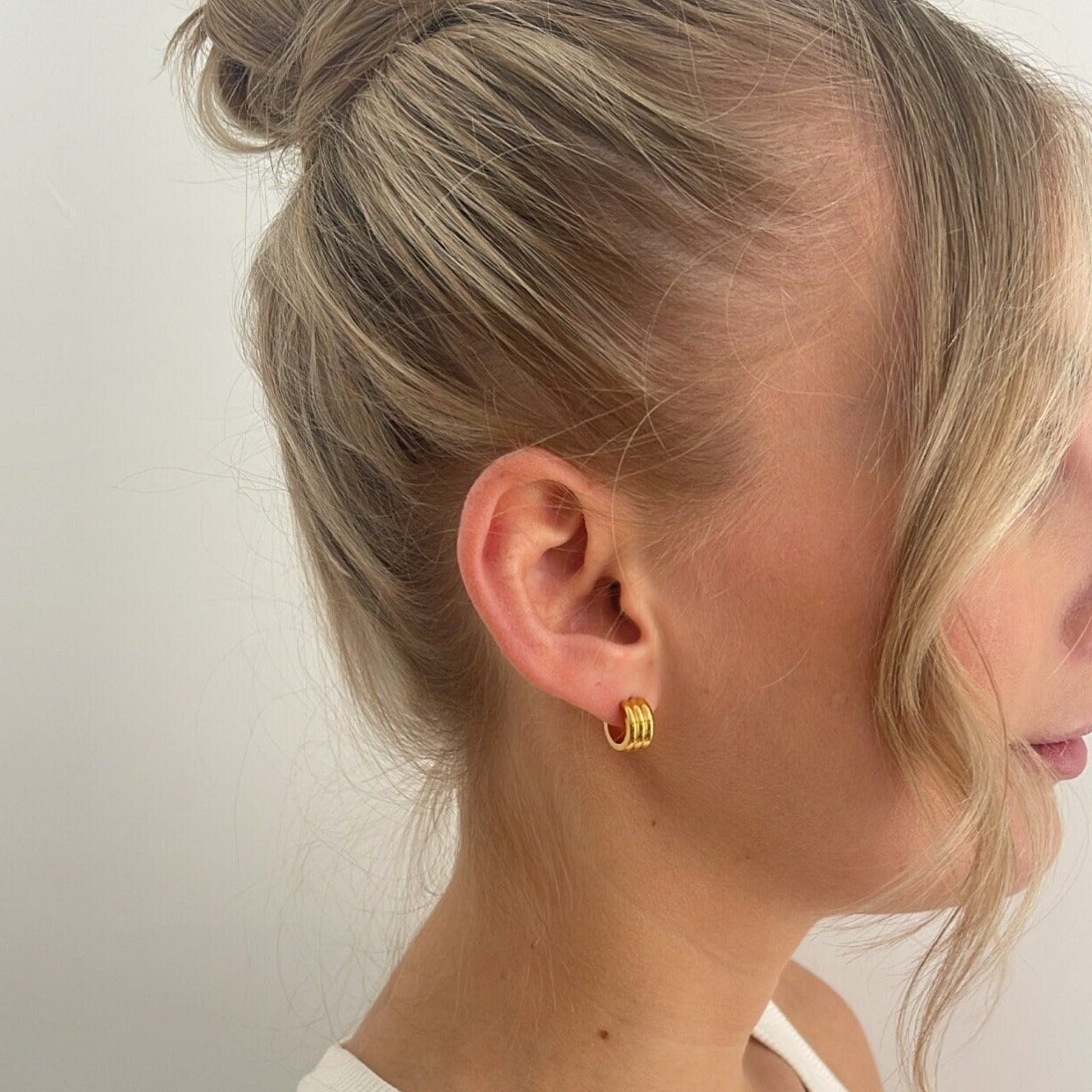 Small Ribbed Hoops