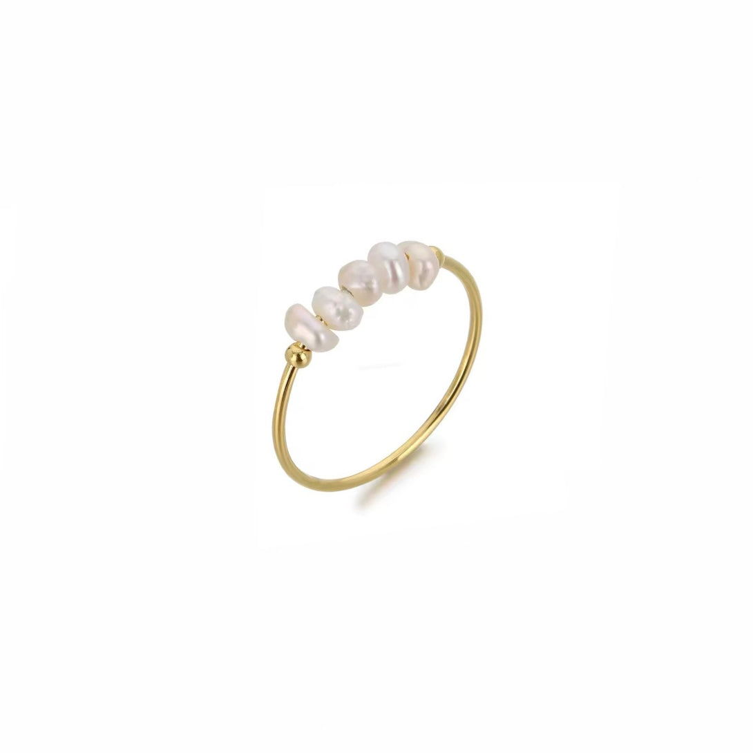 Tiny Pearls Ring