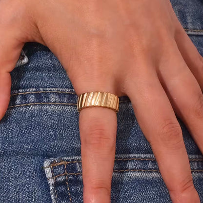 Band Ring - Medium
